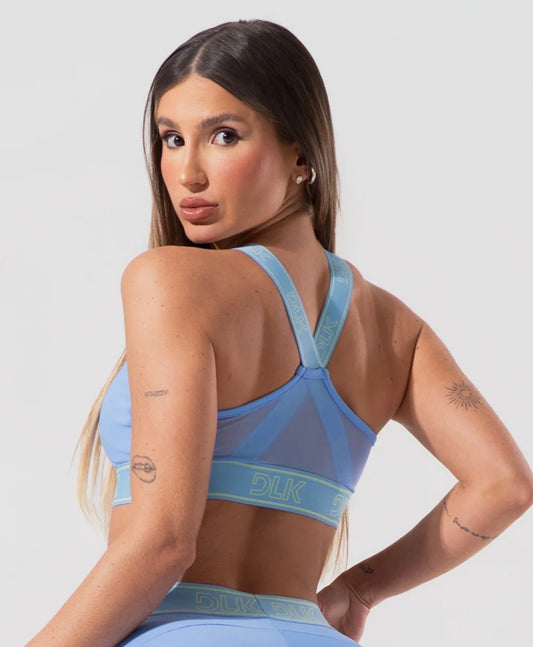 Top fitness feminino com bojo e alças de elástico com tule nas costas activity dlk azul
